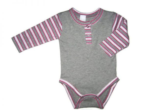 Gyerek body ujjas lányoknak, világosszürke színű pocak, pink-szürke-fehér széles csíkos hosszú ujjal és szegőkkel, termékkép.