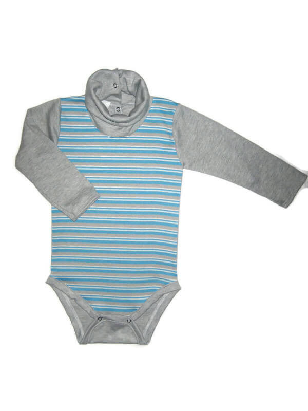 Garbós body fiú babáknak, kék-szürke-fehér csíkos, világosszürke garbóval és hosszú ujjal, termékkép.